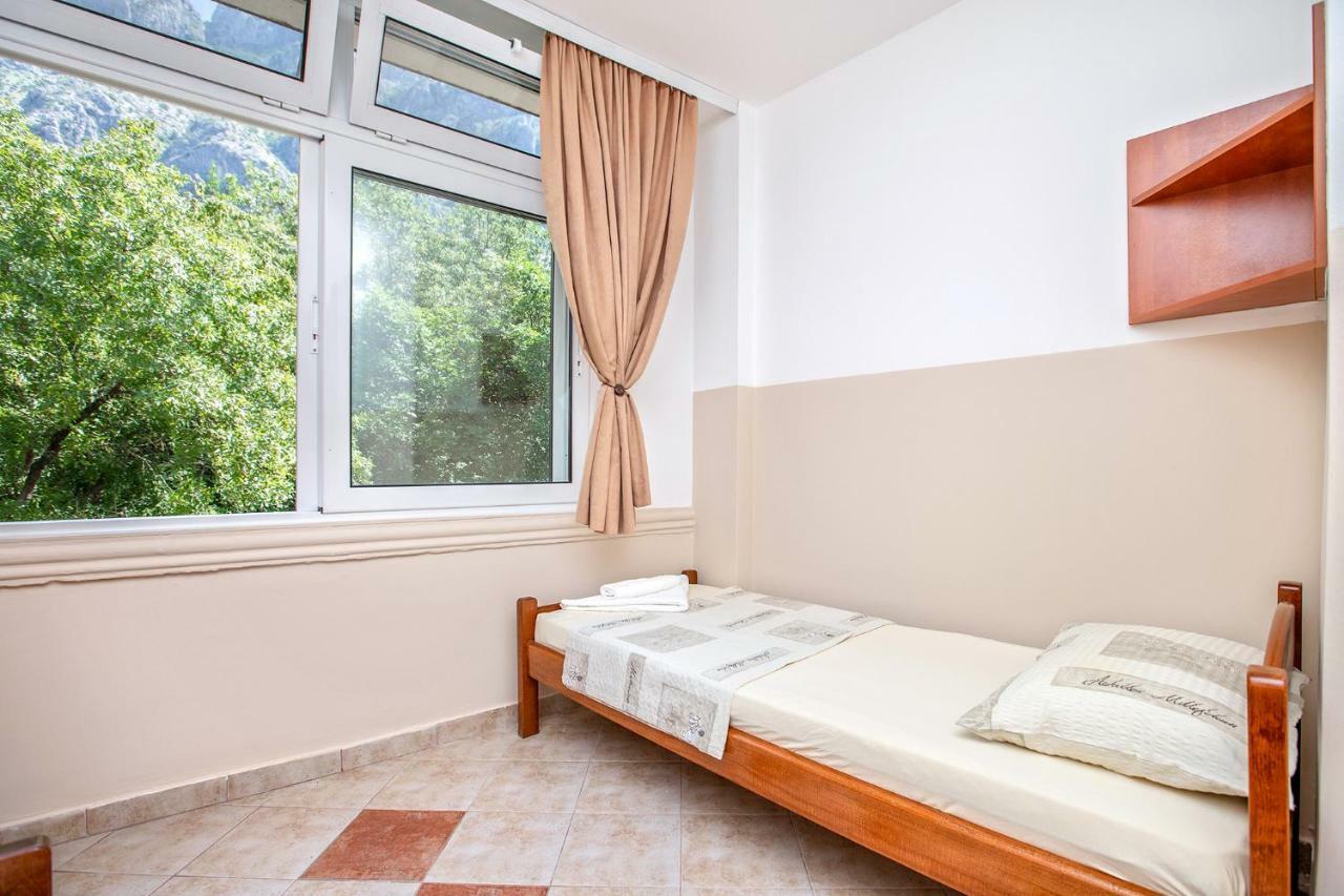 Apartments Villa Popovic Kotor Extérieur photo